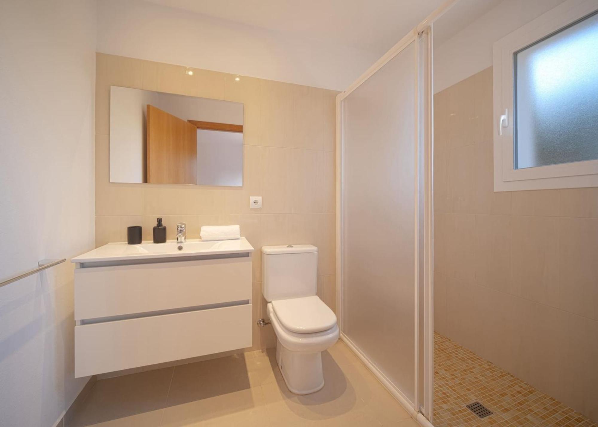 Villa Romeo 2Km From Ibiza Town And 1Km From Talamanca Beach Santa Eularia des Riu Bagian luar foto