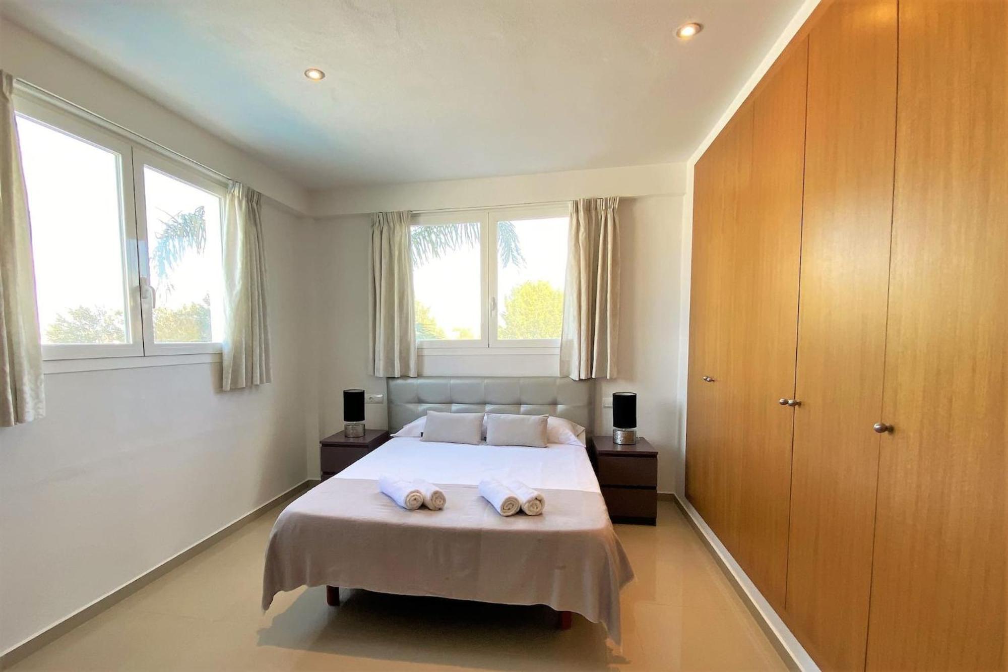 Villa Romeo 2Km From Ibiza Town And 1Km From Talamanca Beach Santa Eularia des Riu Bagian luar foto