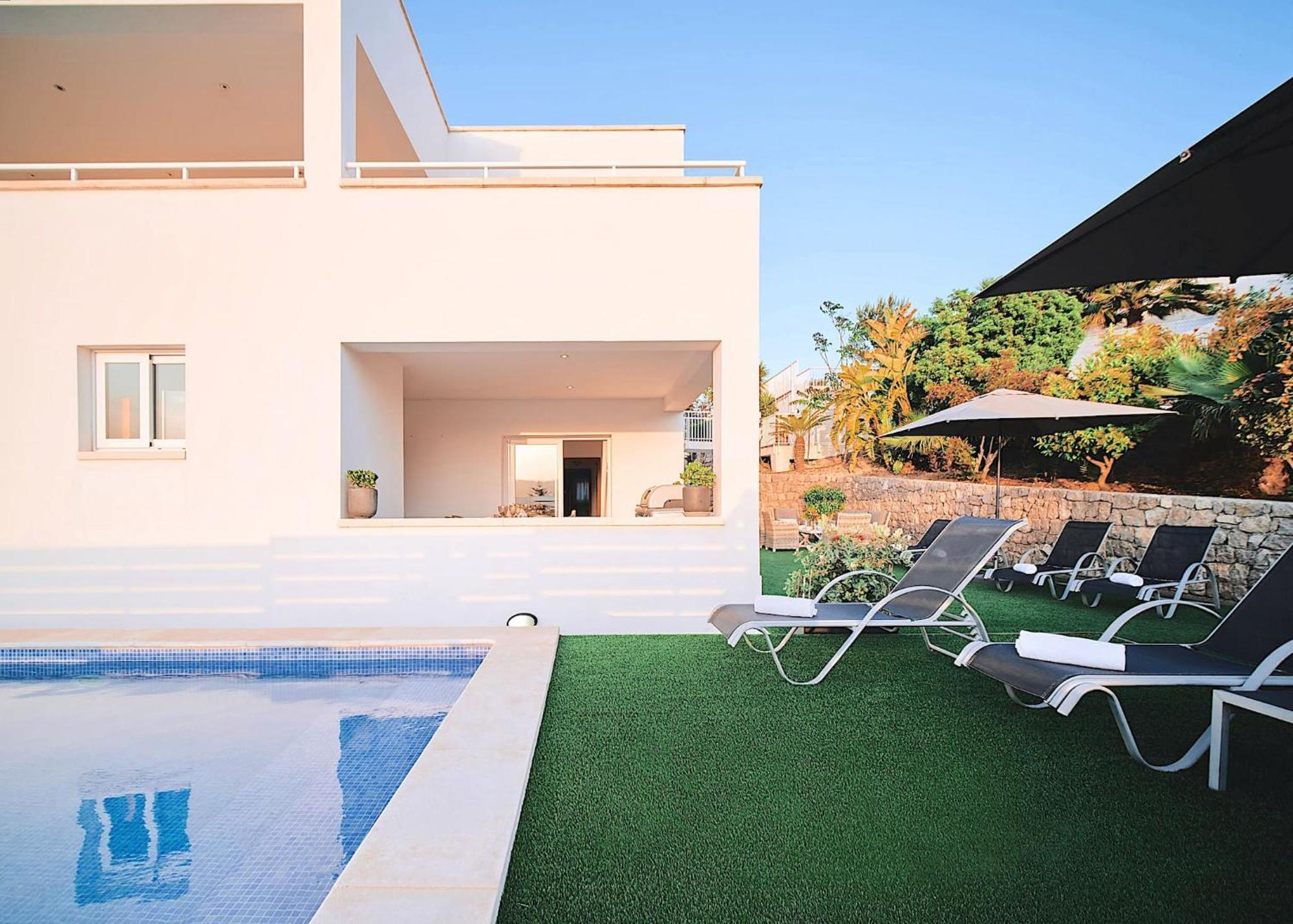 Villa Romeo 2Km From Ibiza Town And 1Km From Talamanca Beach Santa Eularia des Riu Bagian luar foto